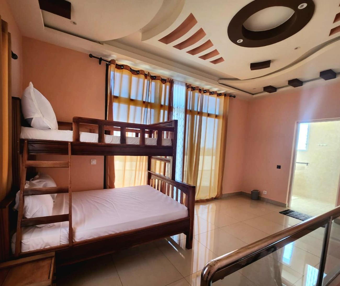 Ocean Heaven Hotel มาฮาจังกา ภายนอก รูปภาพ